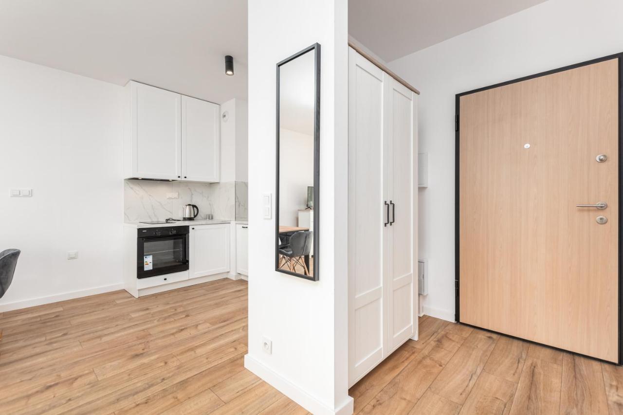 Nowy Sluzewiec 21 By Homeprime Apartment *